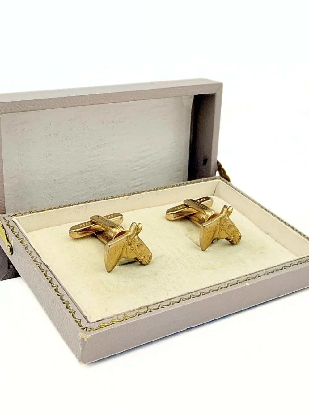 Hickok USA Gold Plated Figural Horse Head Equestrian Motif Cufflinks